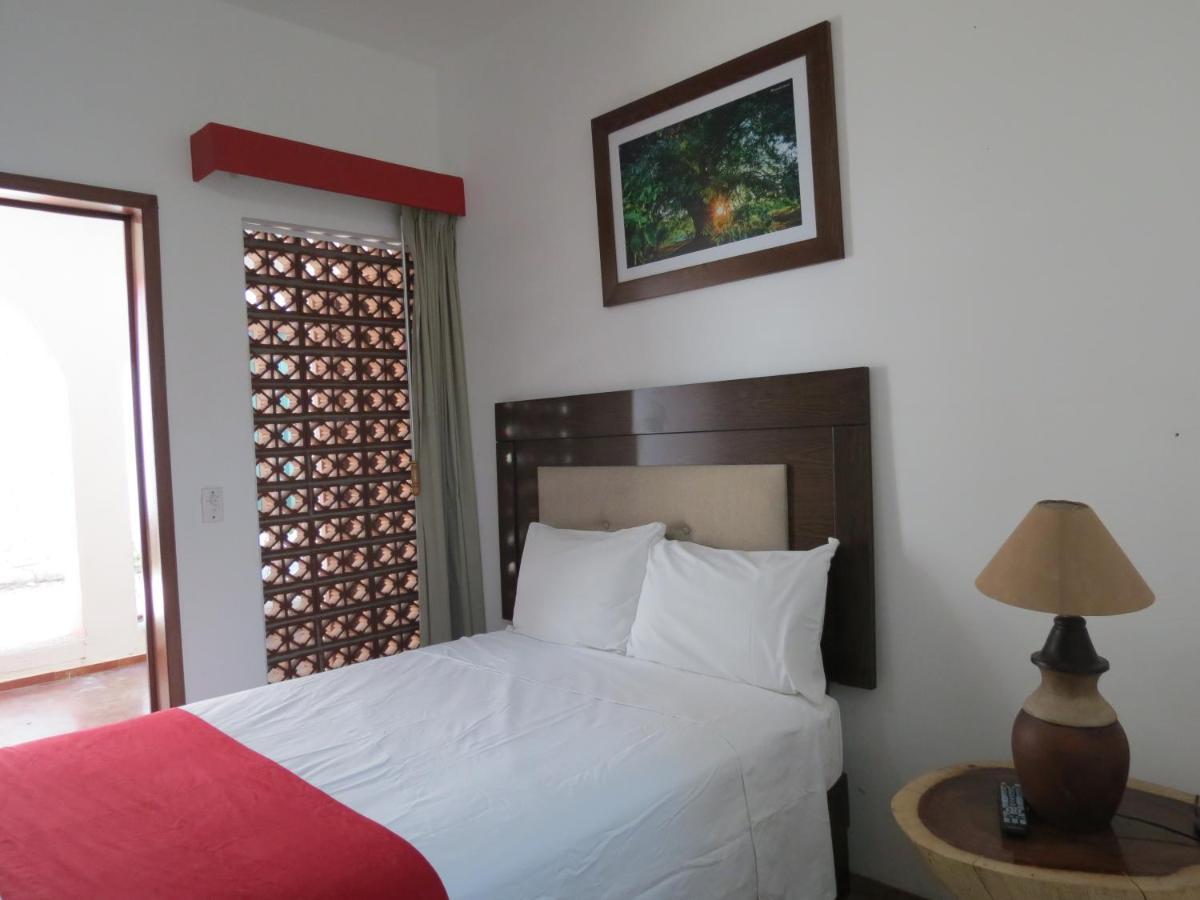 Los Suspiros Hotel Boutique By Rotamundos Comala Екстериор снимка